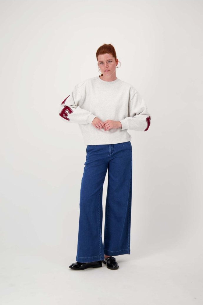 SWEATER MET TEKST 0304 205 MID GREY/CLASSY RED